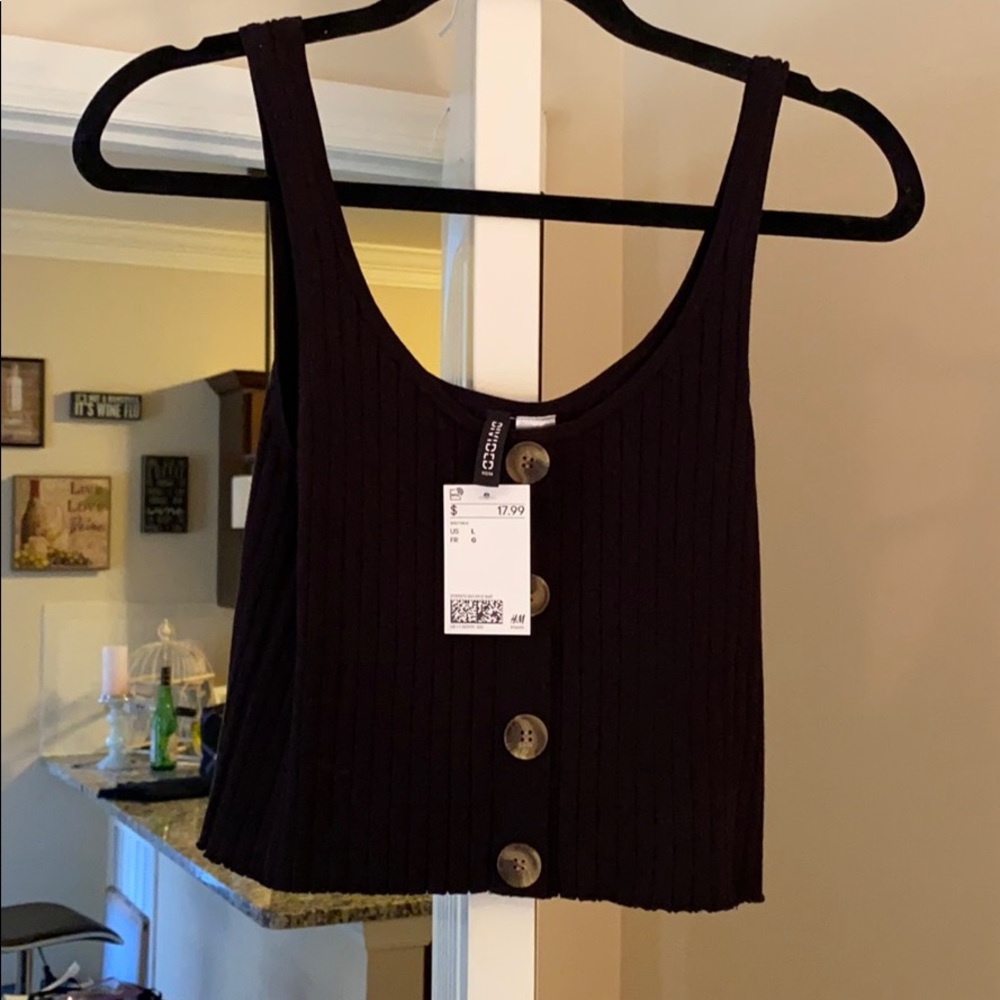Black crop top